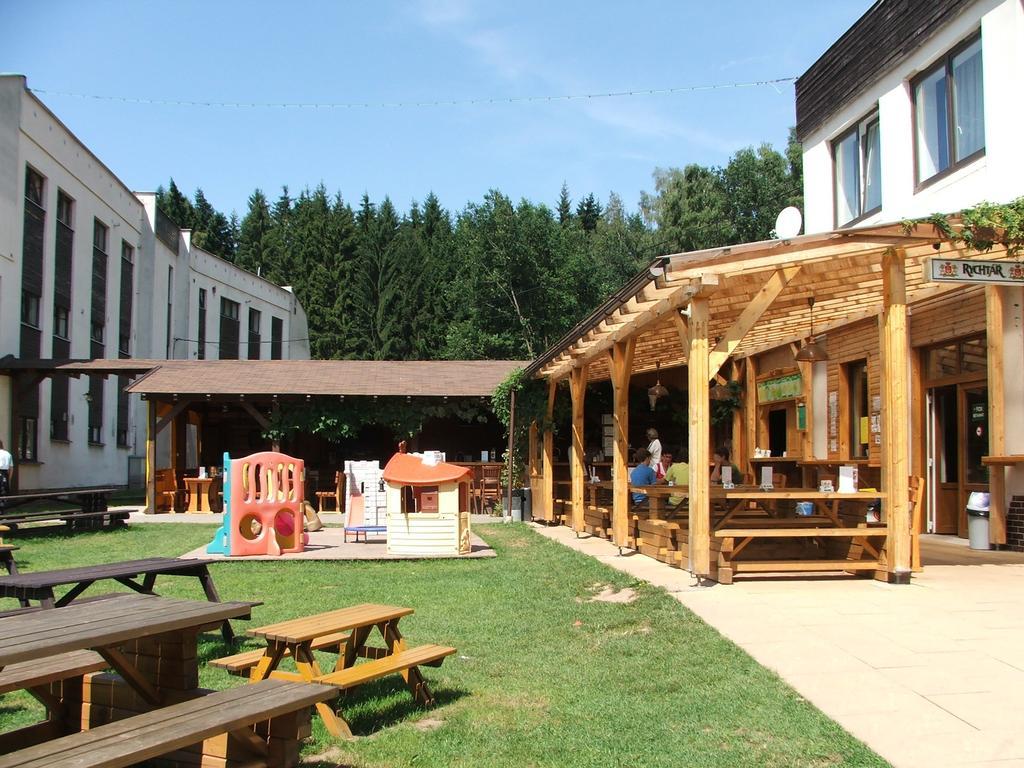 Holiday Park Vrchlabi - Lisci Farma Ngoại thất bức ảnh